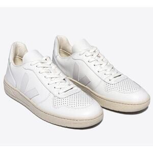 Veja Women's V-10 Sneakers in Leather White, Size 8